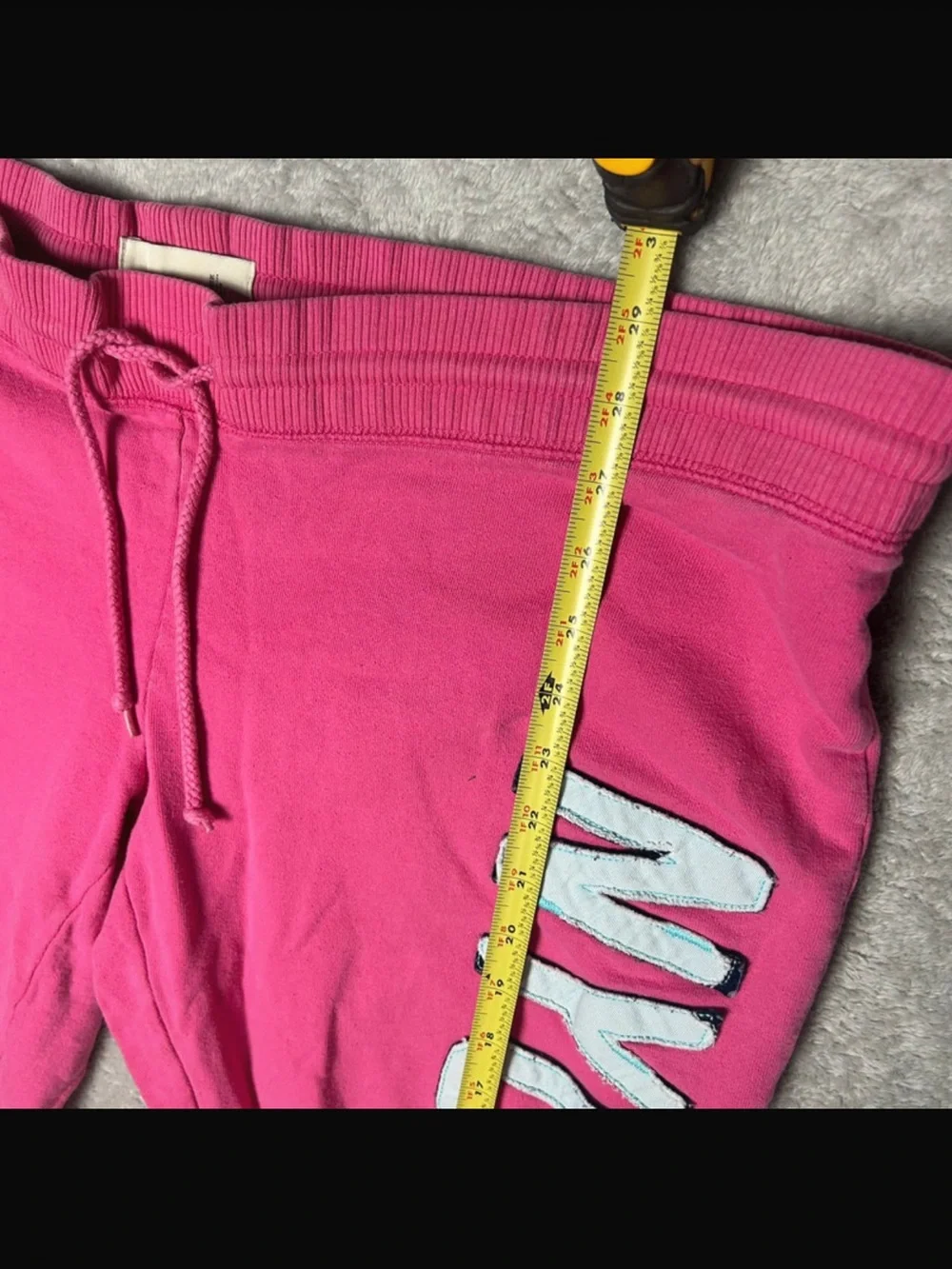 Women’s Pink NYC Graphic Capri Sweatpants